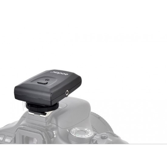 Godox RT-16 Wireless 16 Channels Studio Flash Trigger Kit (Transmitter and Receiver)