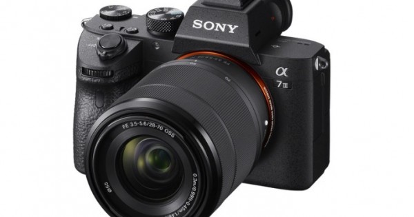 Sony alpha a7 III Mirrorless Camera with 28-70mm Kit Lens