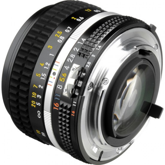 Nikon NIKKOR 50mm f/1.4D Lens