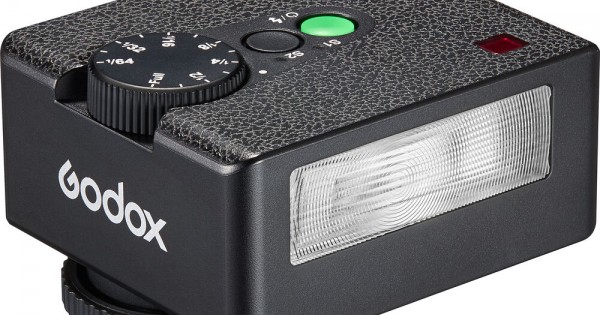 Flash Godox IM30 Compatto Con 7 Livelli Di Potenza, Numero Guida 15, Per Fotocamere Mirrorless E Analogiche, Alimentato A Pile AAA