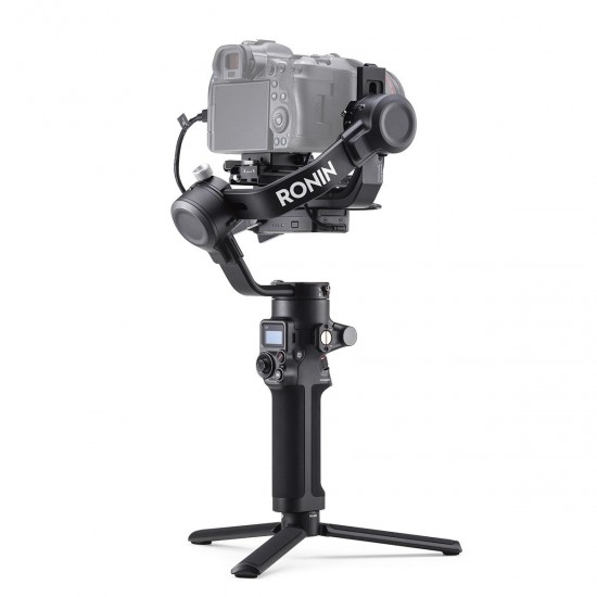 DJI RSC 2 Pro Combo Gimbal Stabilizer for Mirrorless Cameras DJI RSC 2 Pro Combo Gimbal Stabilizer for Mirrorless Cameras