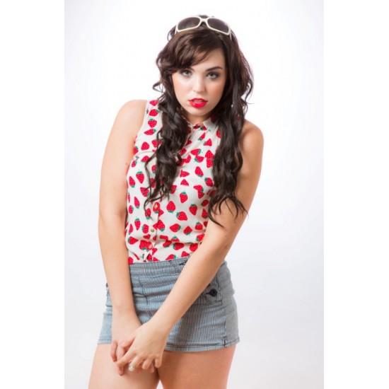 Savage Widetone Seamless Background Paper (#01 Super White) Savage Widetone Seamless Background Paper (#01 Super White)